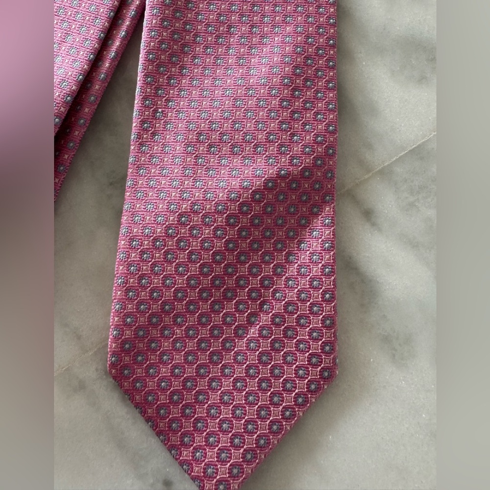 Brooks Brothers pink and blue tie